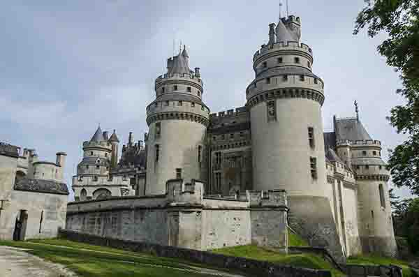 Francia - Pierrefonds 17 - castillo de Pierrefonds.jpg